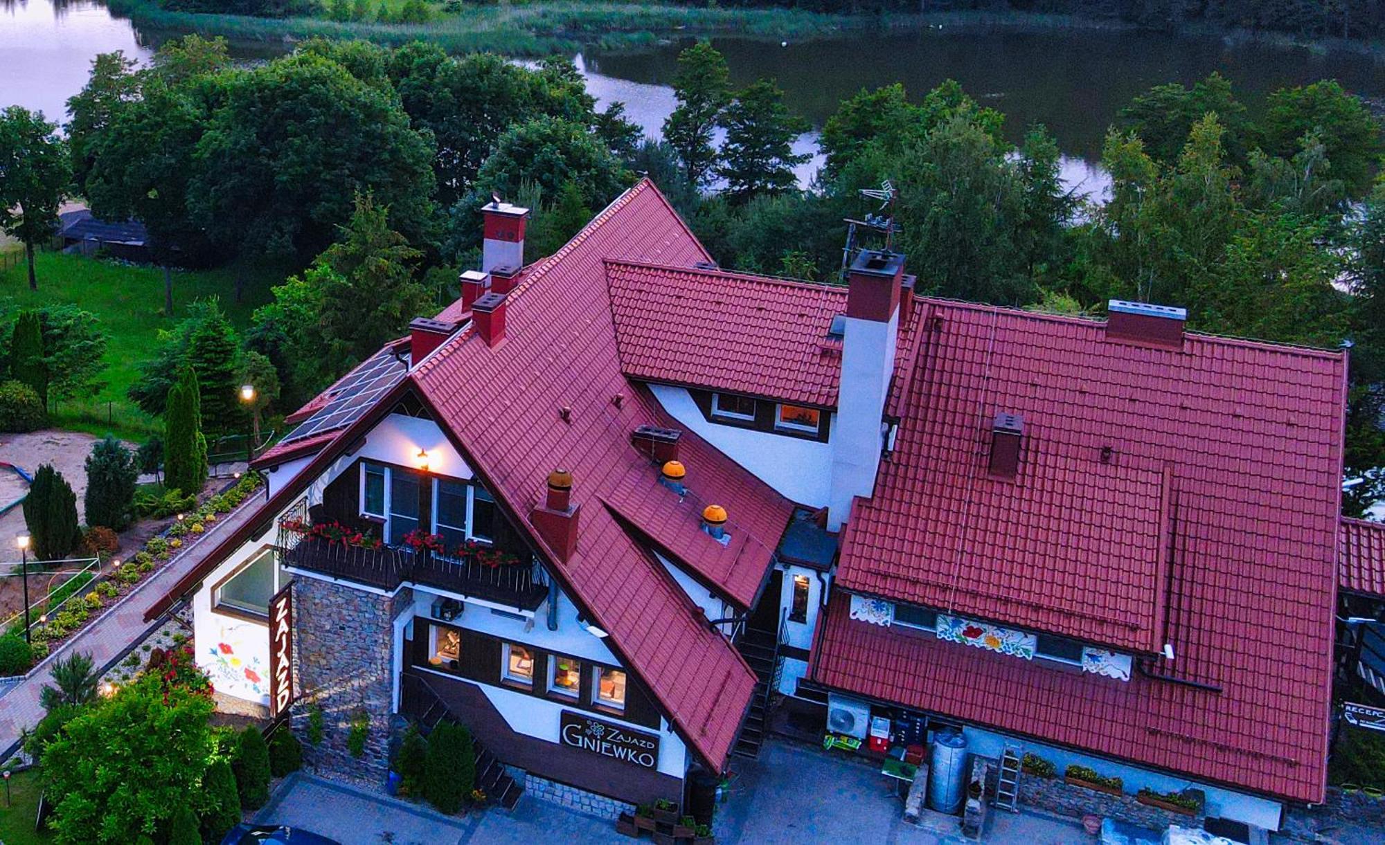 Zajazd Gniewko Mala Karczma Exterior photo